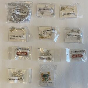 Fashion Jewelry Silver and Gold Accessories Set 🔥🔥🔥🔥🔥 $3 A Piece ⭐️⭐️